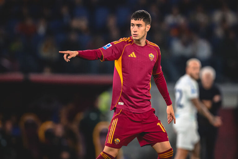 Matias Soule thăng hoa ở Roma Soule thi đấu xuất sắc cho Roma