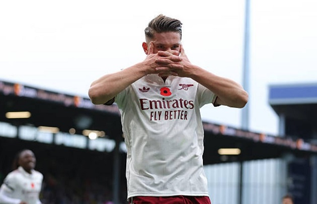 Arsenal có khởi đầu mùa giải khá mạnh mẽ. Arsenal khởi đầu mùa giải mạnh mẽ