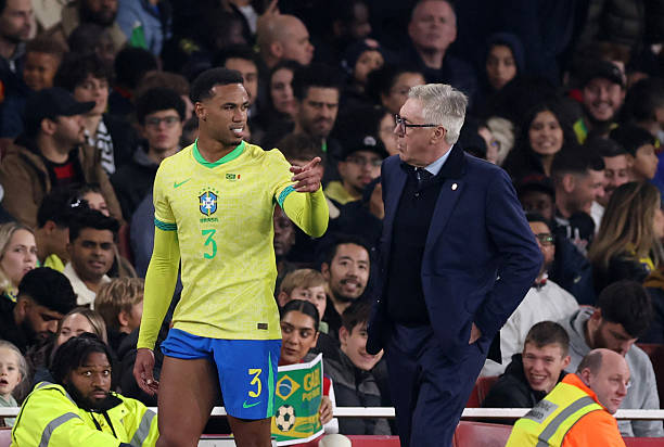 Bản thân Gabriel cũng phải chịu trách nhiệm. Bản thân Gabriel cũng phải chịu trách nhiệm.