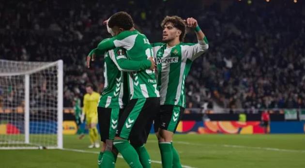 Betis tiến gần tới nhóm dẫn đầu Europa League
