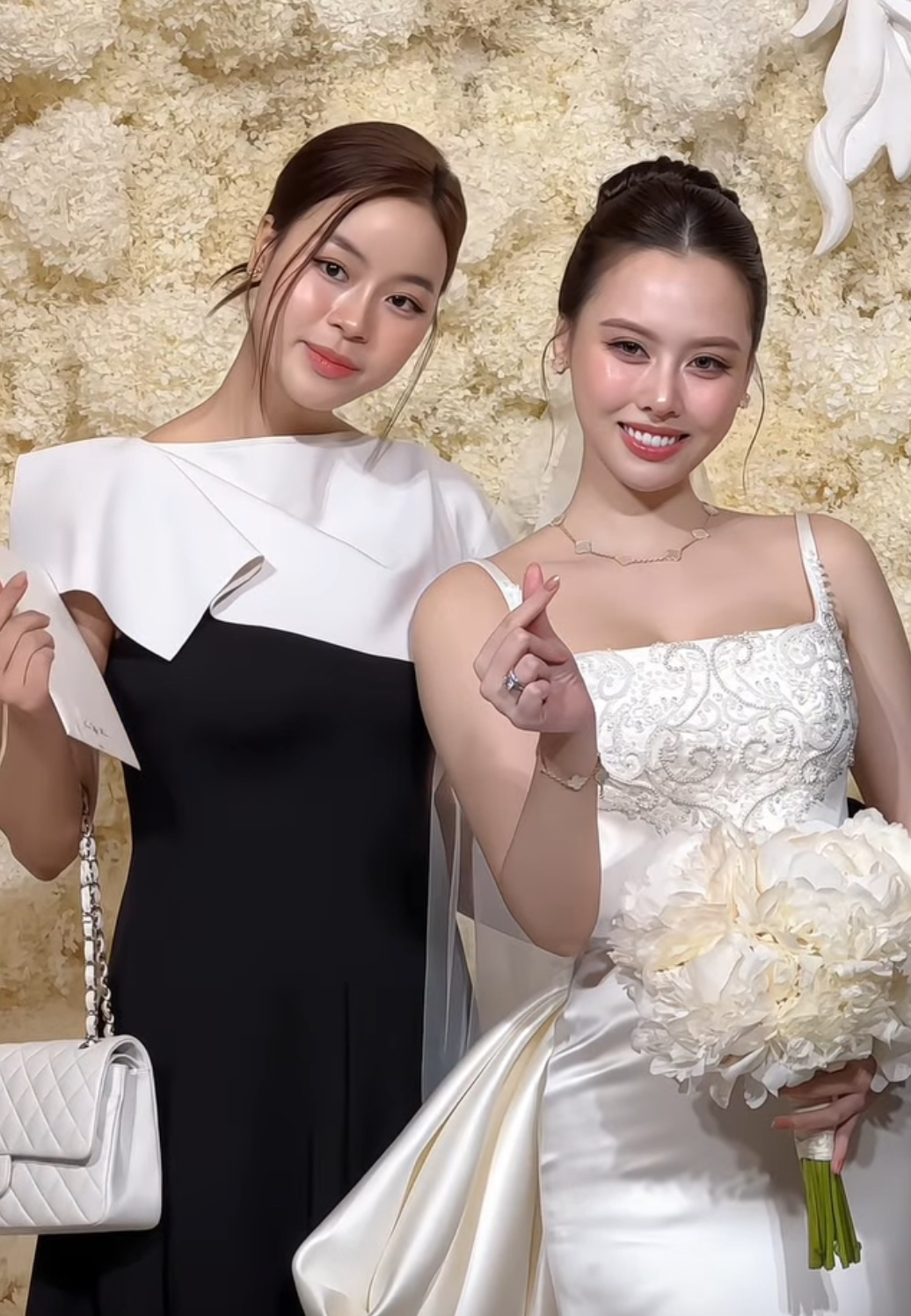 Đám cưới Á hậu Tâm Như và chồng doanh nhân: Cô dâu khóc nức nở, Khánh Vân, Ngọc Châu và dàn sao Việt đổ bộ- Ảnh 6. Á hậu Đào Hiền cũng đến chúc mừng người bạn thân thiết