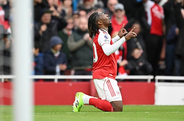 Eze đang chơi thăng hoa trong màu áo Arsenal. Eze chơi bùng nổ cho Arsenal