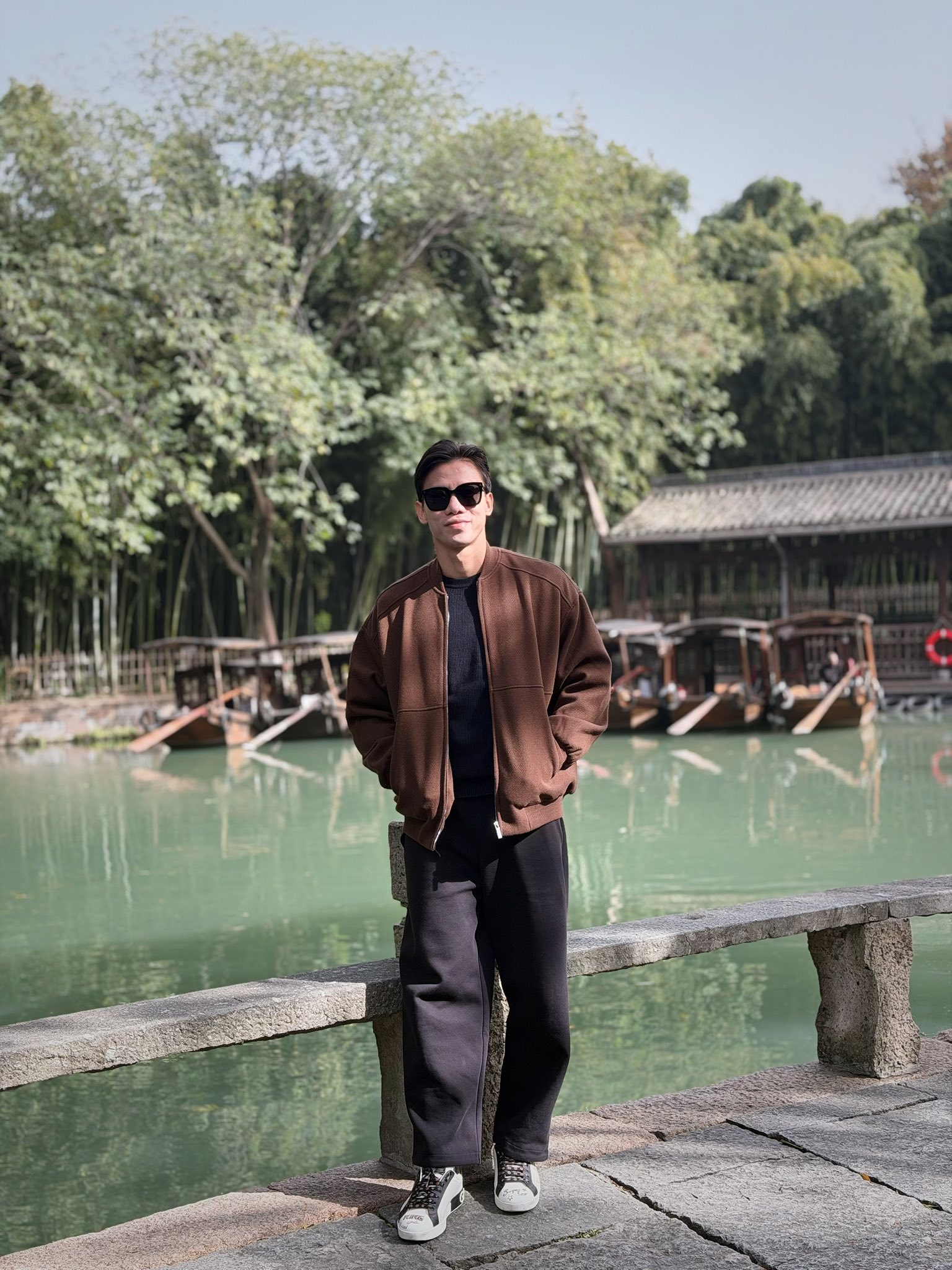 Đội trưởng tuyển Việt Nam đưa Hoa khôi ĐH Vinh đi du lịch mà ngỡ đóng phim ngôn tình, khung hình nào cũng 'điện ảnh' - Ảnh 6.