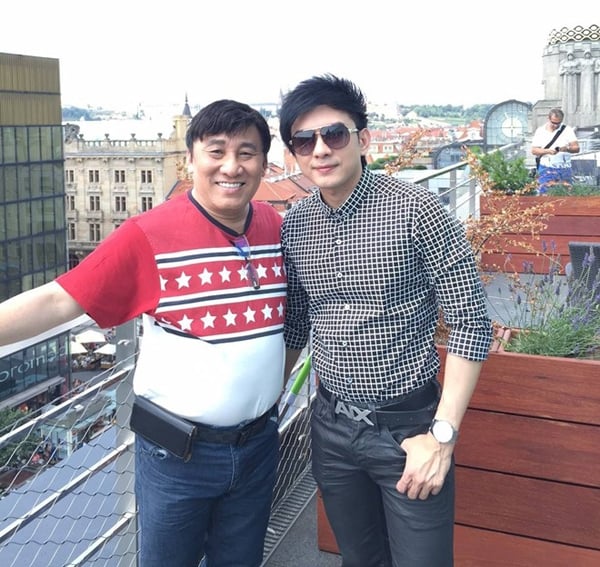 Ông bầu Hoàng Tuấn và Đan Trường.