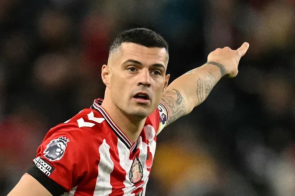 Xhaka thi đấu nổi bật ở Ngoại hạng Anh