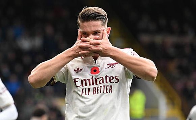 Viktor Gyokeres gây ấn tượng trong trận đấu với Burnley.