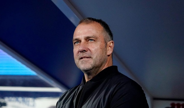 Flick không định rời Barca vào cuối mùa. HLV Hansi Flick tại Barca