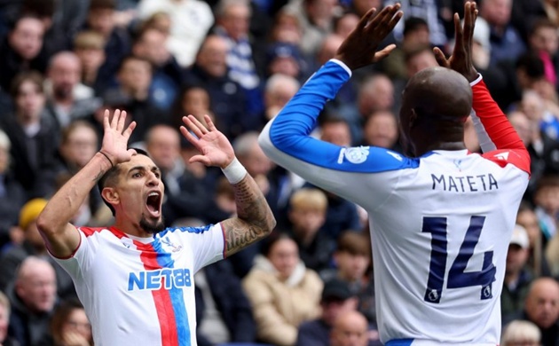 Daniel Munoz lọt vào tầm ngắm của PSG