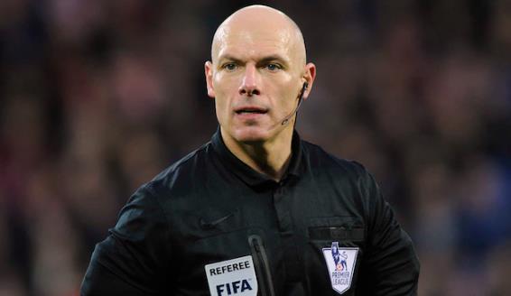 Howard Webb Giám đốc điều hành PGMOL.