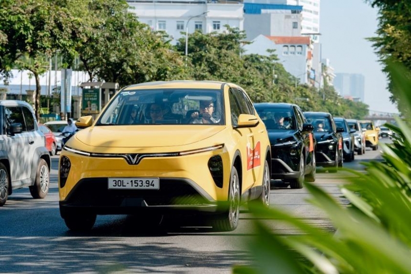 Limo Green MPV điện Limo Green dành cho dịch vụ vận tải