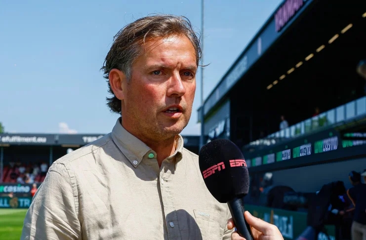 Alex Pastoor gây tranh cãi khi cho rằng việc ĐT Indonesia đặt mục tiêu giành vé dự World Cup 2026 là phi thực tế. Alex Pastoor phát biểu gây tranh cãi về mục tiêu World Cup của ĐT Indonesia