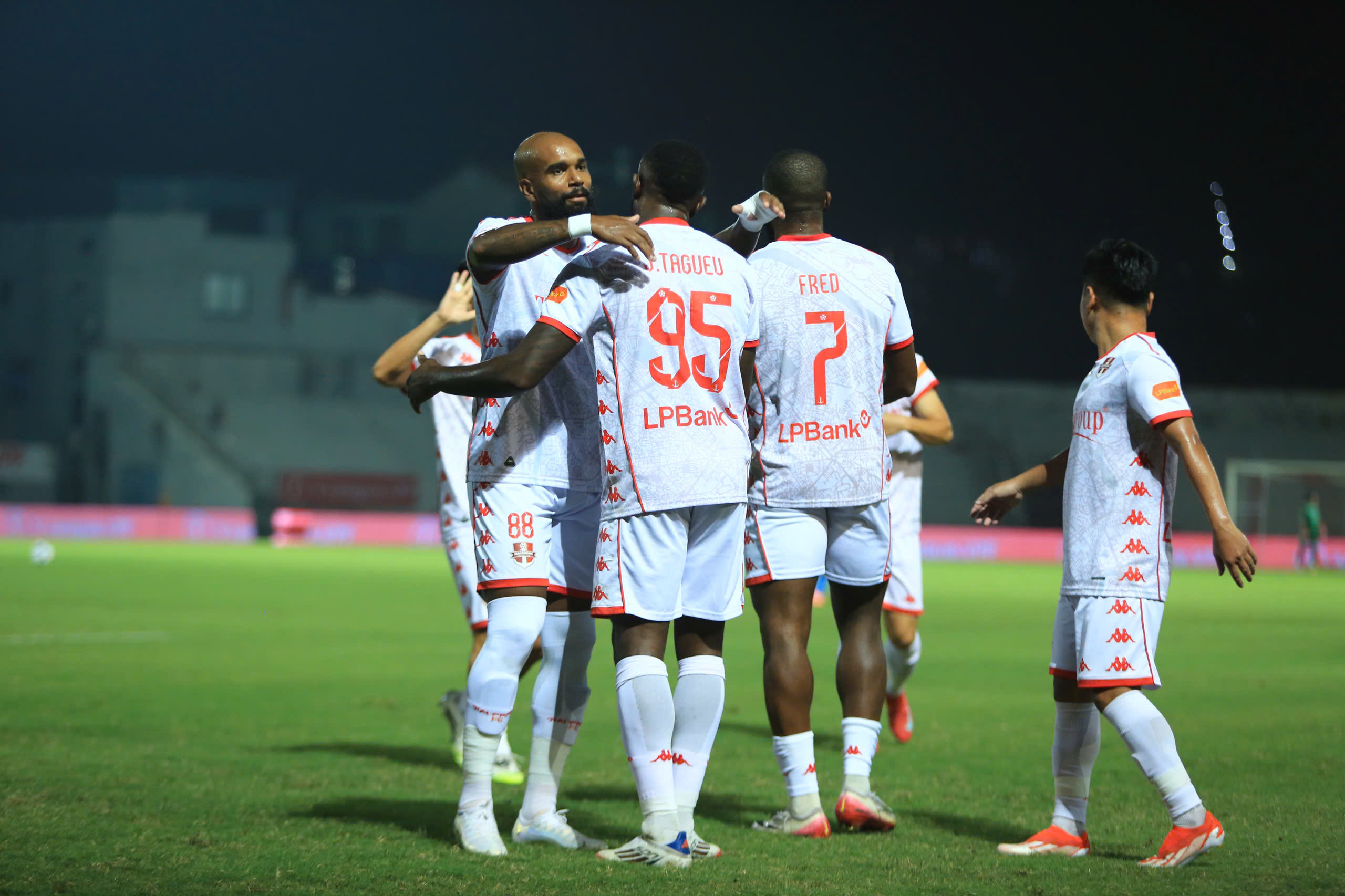 Hải Phòng có thành tích ghi bàn chỉ kém CLB đầu bảng Ninh Bình trước vòng đấu thứ 9