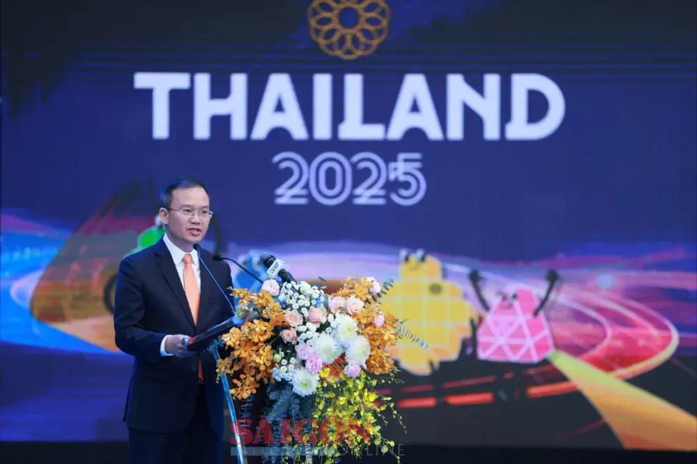 Trưởng đoàn Nguyễn Hồng Minh