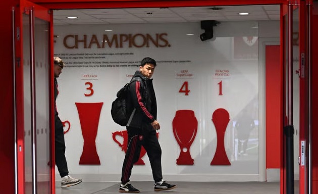 Endo gần như bị Arne Slot bỏ quên. Tiền vệ Wataru Endo gần như bị HLV Arne Slot lãng quên.