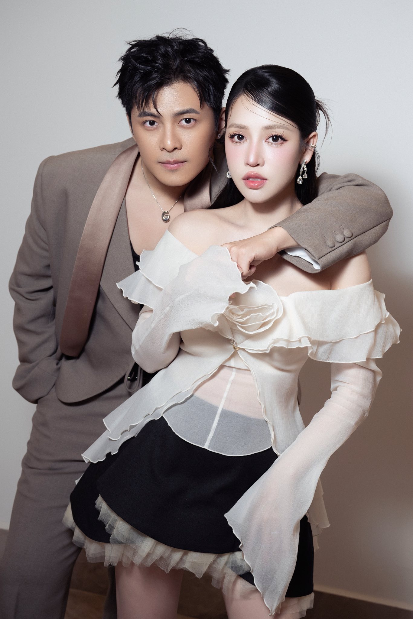 Puka - Gin Tuấn Kiệt chính thức công khai con gái- Ảnh 5. Cặp đôi đã có thời gian dài bên nhau, trải qua nhiều sóng gió đến cái kết viên mãn như hiện tại