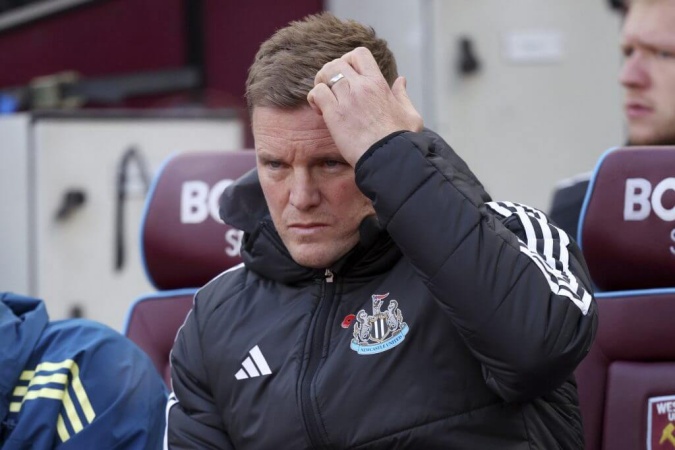 Newcastle thua 1-3 trước West Ham.