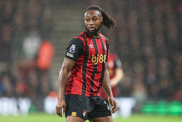 Semenyo đang nổi lên như một cầu thủ chạy cánh hàng đầu tại Anh lúc này. Antoine Semenyo thi đấu xuất sắc