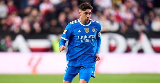Federico Valverde dính chấn thương.