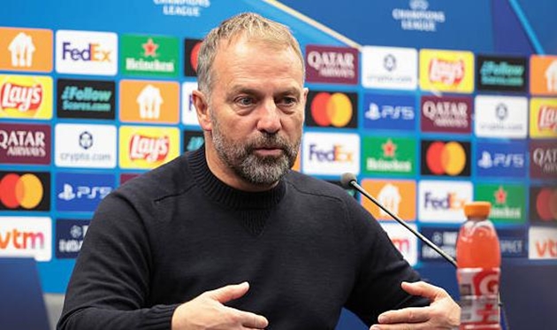 Hansi Flick bỏ qua tranh cãi chiến thuật