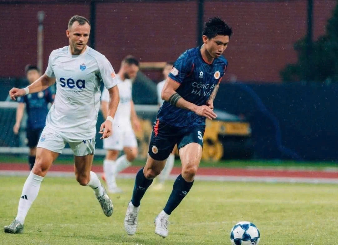 CLB CAHN báo tin nóng đăng ký Văn Hậu ở giai đoạn lượt về V-League 2025/26 - Ảnh 1. CLB CAHN báo tin nóng, đăng ký Văn Hậu ở giai đoạn lượt về V-League 2025/26