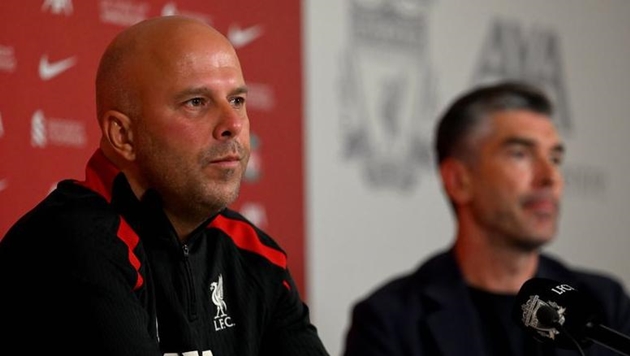 Arne Slot được ban lãnh đạo Liverpool ủng hộ dù đang trải qua giai đoạn khó khăn. Arne Slot nhận được sự ủng hộ từ ban lãnh đạo Liverpool