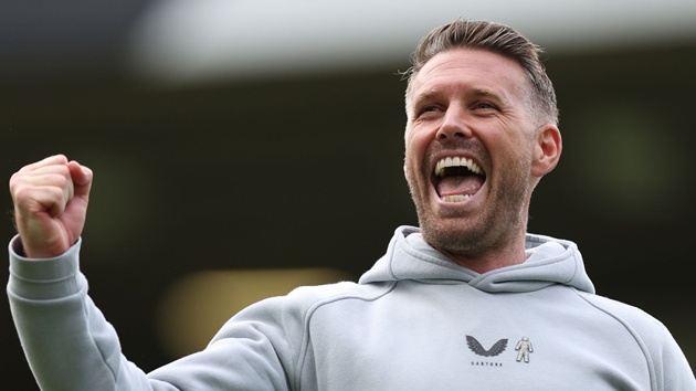 Rob Edwards sáng cửa dẫn dắt Wolves Rob Edwards đang có cơ hội lớn dẫn dắt Wolves