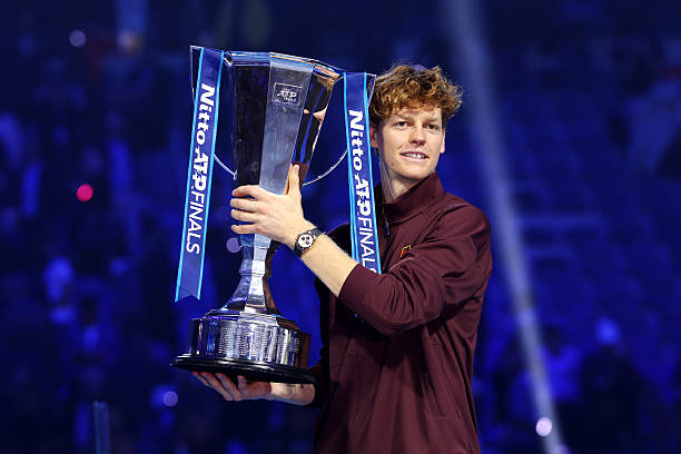 Jannik Sinner lập kỳ tích thắng 20 set liên tiếp tại ATP Finals