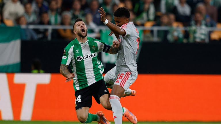 Real Betis khiến Lyon gặp nhiều khó khăn.