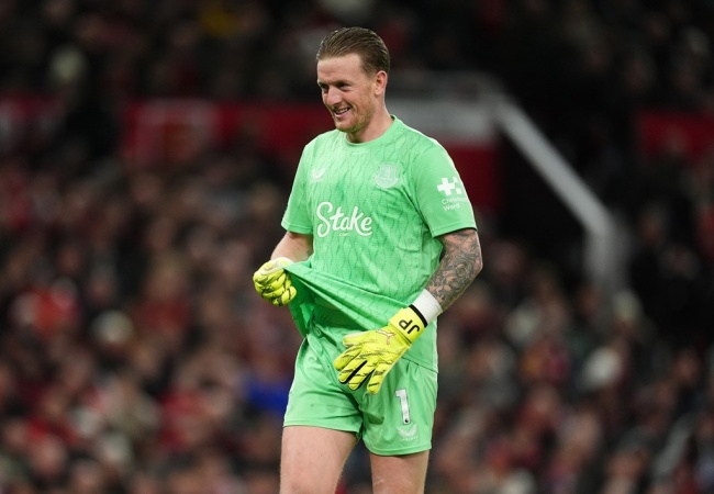 Pickford chơi xuất sắc. Pickford chơi xuất sắc.