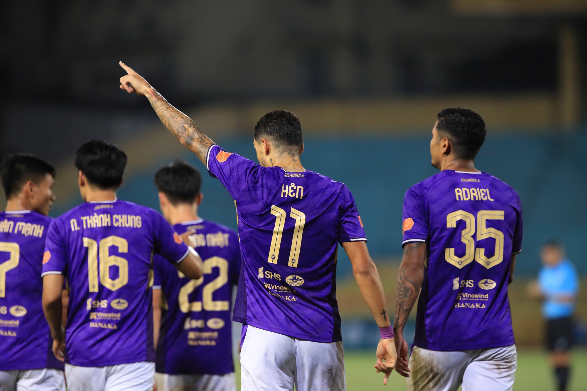 Hoàng Hên thi đấu nổi bật