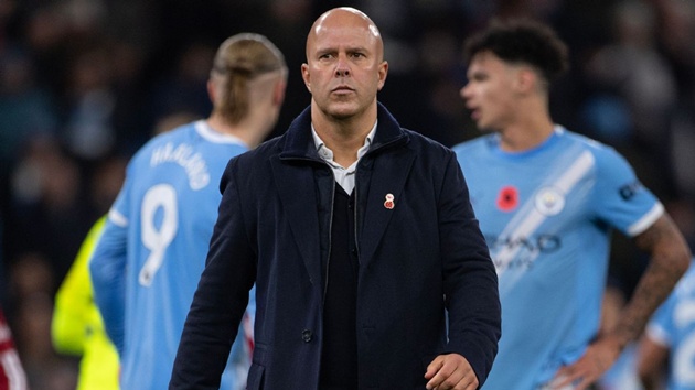 Slot đang gây thất vọng cùng Liverpool HLV Arne Slot đối mặt áp lực khi Liverpool tụt dốc phong độ