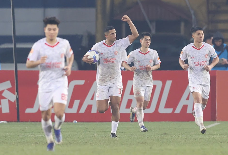 Thể Công Viettel đánh bại CAHN để giành quyền vào tứ kết cúp QG.