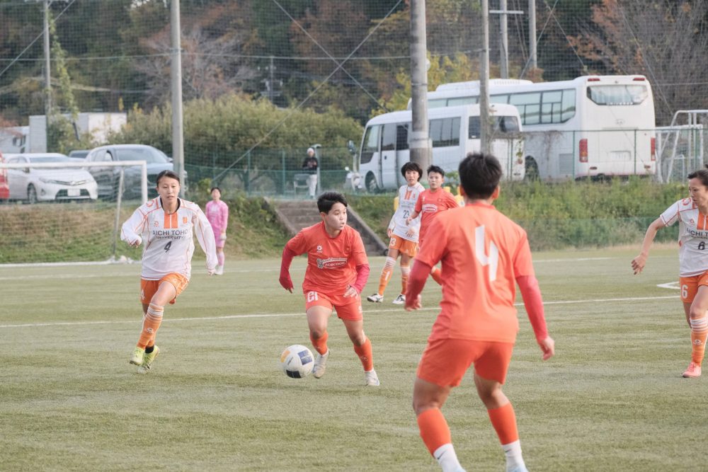 Bích Thùy ghi bàn cho đội tuyển nữ Việt Nam