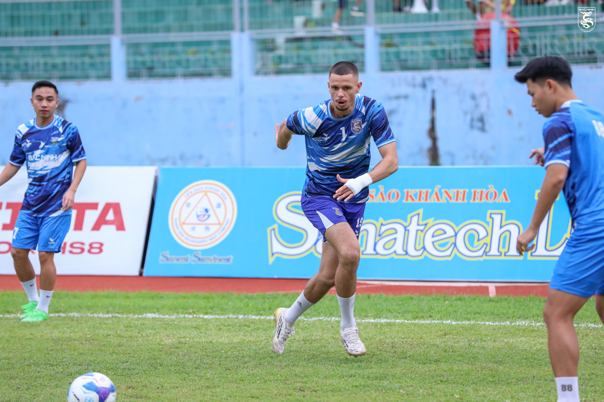 CLB Bắc Ninh lọt vào vòng tứ kết Cúp quốc gia 2025/26 CLB Bắc Ninh ăn mừng chiến thắng tại Cúp Quốc gia