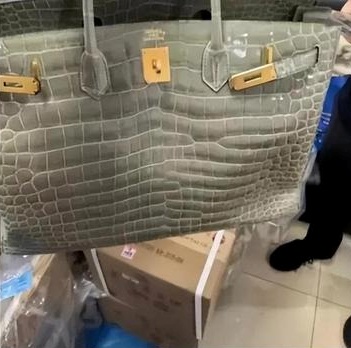 Tịch thu vàng thỏi và xe sang để bù đắp thiệt hại