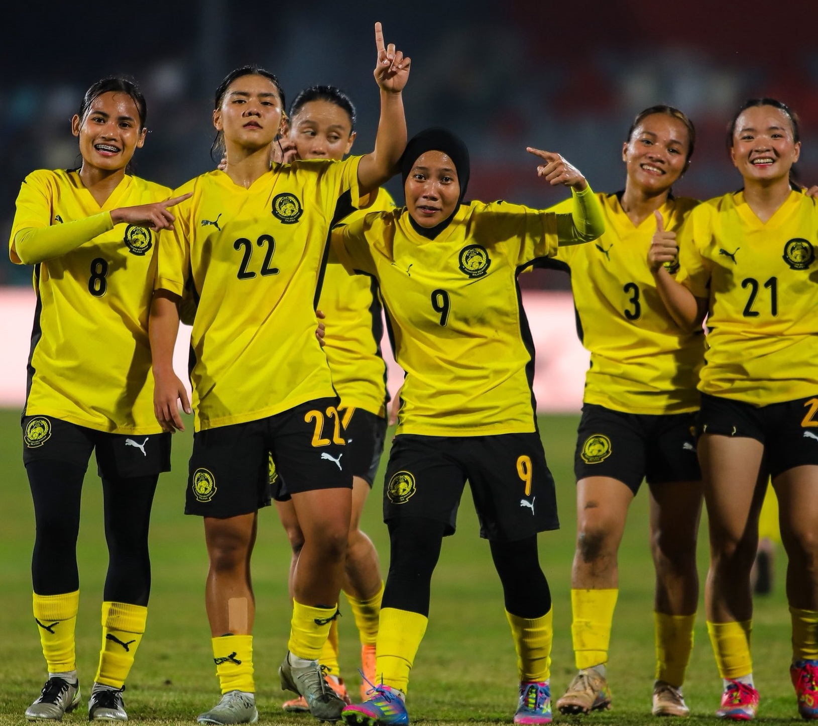 Tuyển Malaysia ăn mừng bàn thắng