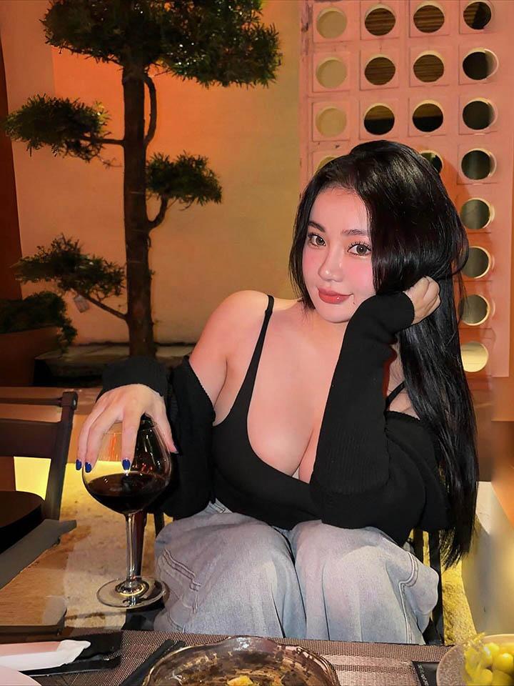 Hot girl gây sốt mạng xã hội với bộ sưu tập bikini- Ảnh 1. Hot girl gây sốt mạng xã hội với bộ sưu tập bikini- Ảnh 1.