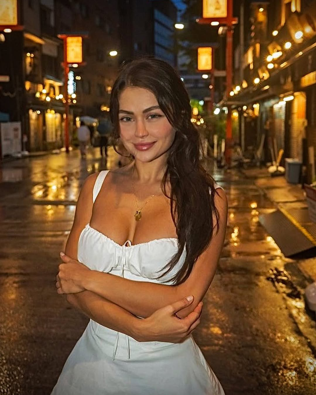 photo-1761034688148 photo-1761034688148