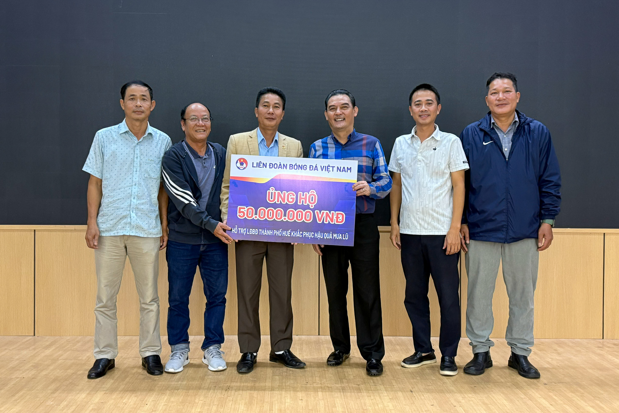 VFF ủng hộ LĐBĐ Huế khắc phục hậu quả thiên tai