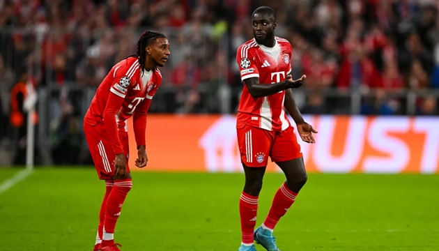 Olise và Upamecano trong màu áo Bayern Munich. Olise và Upamecano trong màu áo Bayern Munich.