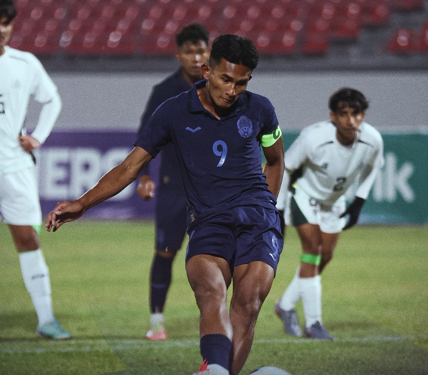 Bàn gỡ của Pimakara Pov không thể giúp U17 Campuchia có điểm trong ngày ra quân.