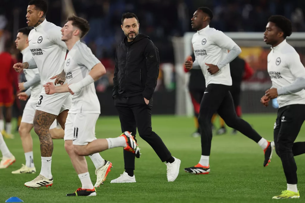 De Zerbi là một người cuồng bóng đá De Zerbi là một người cuồng bóng đá