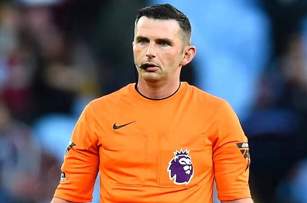 Michael Oliver thường mang lại may mắn cho Man City. Michael Oliver trọng tài Man City