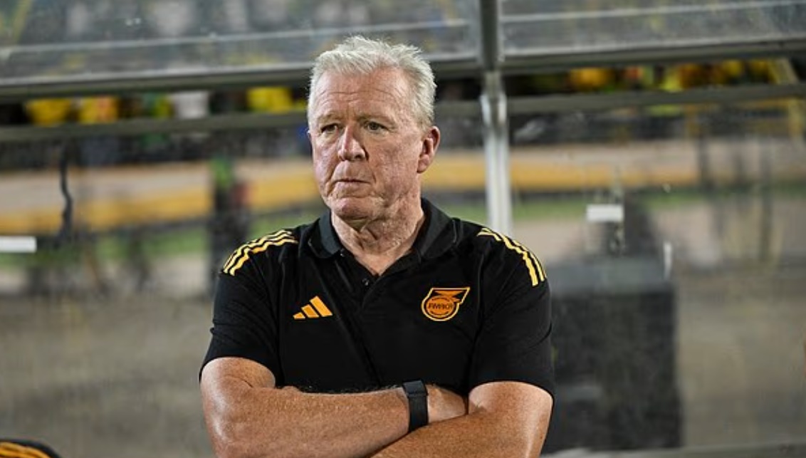 Cựu HLV tuyển Anh từ chức sau khi Jamaica đánh mất cơ hội dự World Cup. Cựu HLV tuyển Anh từ chức sau khi Jamaica đánh mất cơ hội dự World Cup.