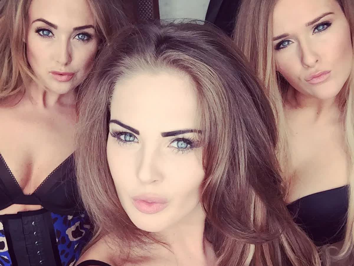 Ba cô nàng hot girl kiếm bộn tiền nhờ ảnh gợi cảm và quà tặng giá trị Ba cô nàng hot girl chia sẻ ảnh gợi cảm và nhận quà lớn