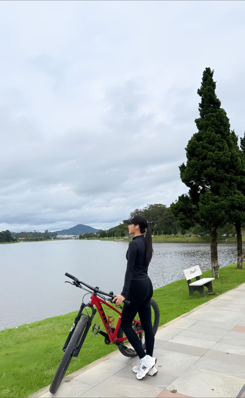 Nga Tây chăm chỉ tập luyện thể thao để giữ dáng