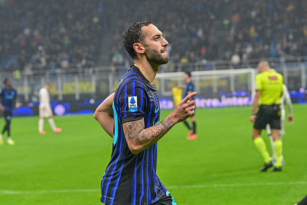 Hakan Calhanoglu lập công cho Inter