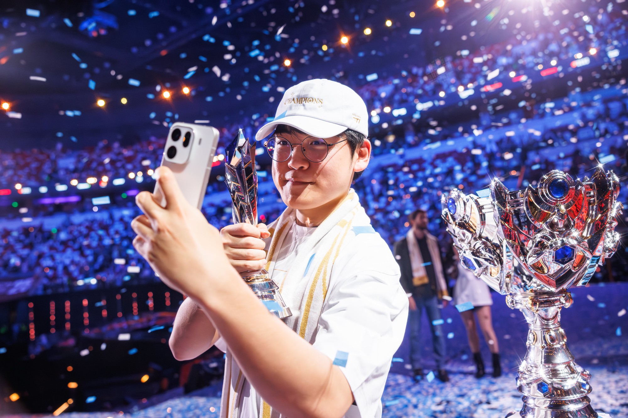 Mục tiêu 4 lần vô địch liên tiếp gần như là bất khả thi