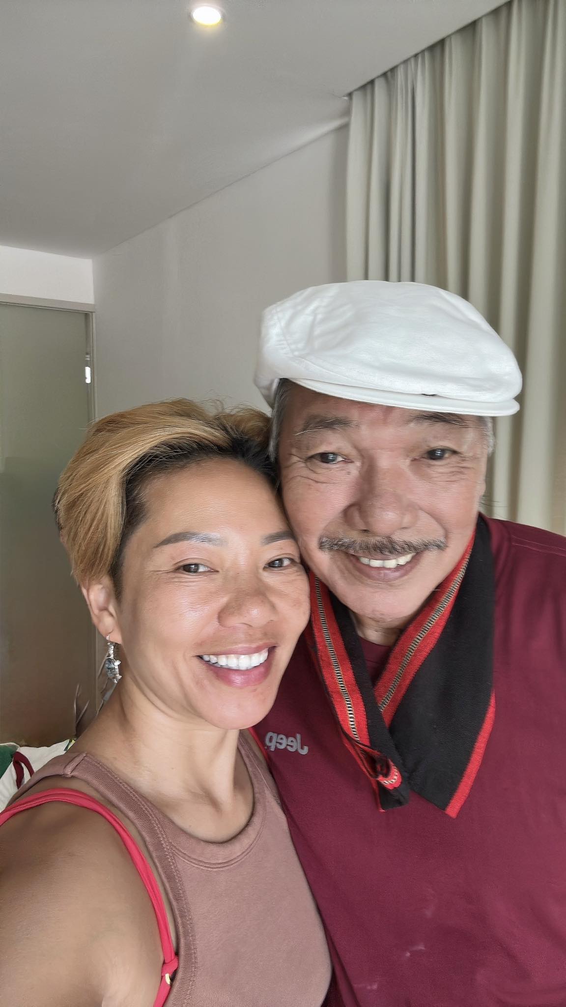 Nữ ca sĩ và chú ruột - nhạc sĩ Trần Tiến.