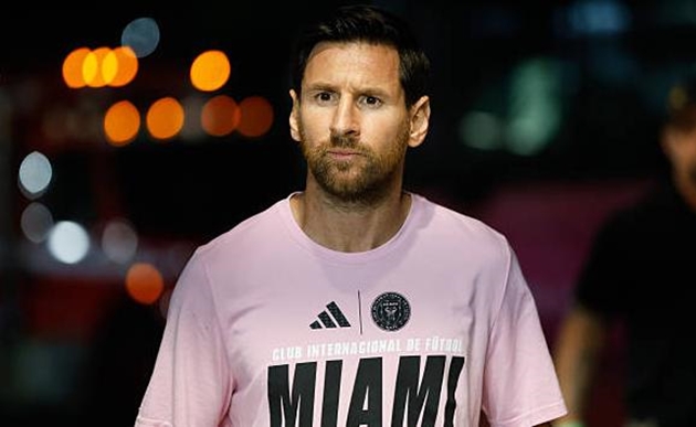 Lionel Messi khó lòng trở lại Barcelona với tư cách cầu thủ.